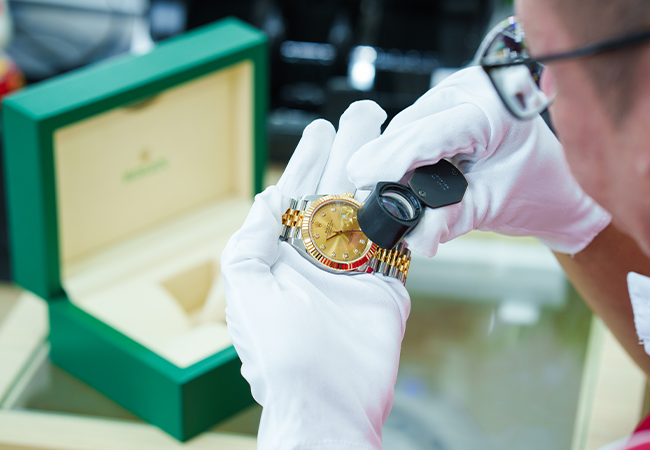 Valuing a customer's item